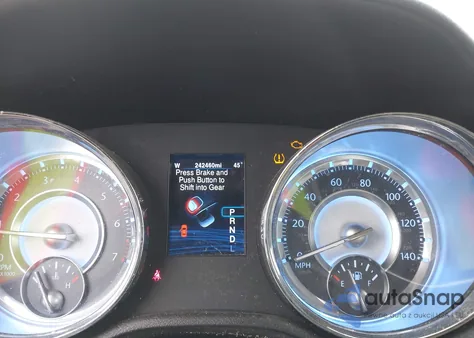 2013 Chrysler 300 Motown z USA, uszkodzony, nr VIN 2C3CCAAG8DH615293